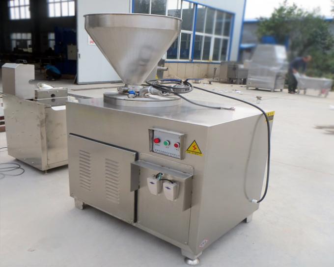 Salchicha comercial del pollo que hace la máquina de rellenar de la materia de la salchicha de la máquina