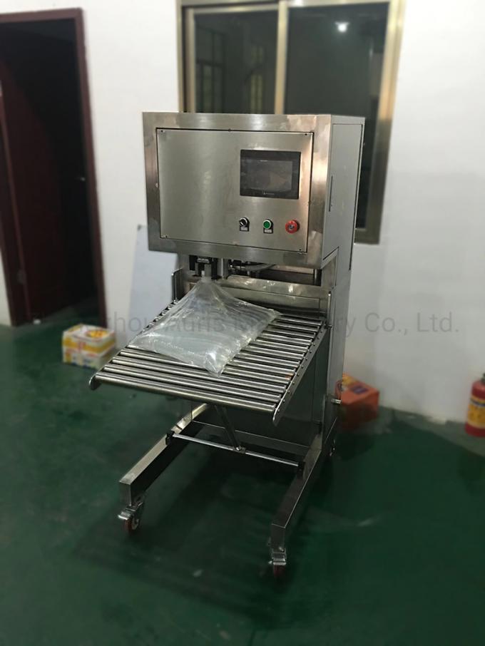 Bolso semiautomático del vino en el relleno y el recubrimiento de la caja del llenador del babero de la máquina