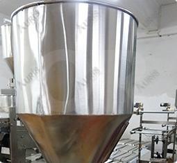 Gránulo automático que pesa las habas de la empaquetadora del chocolate que sellan la máquina 5